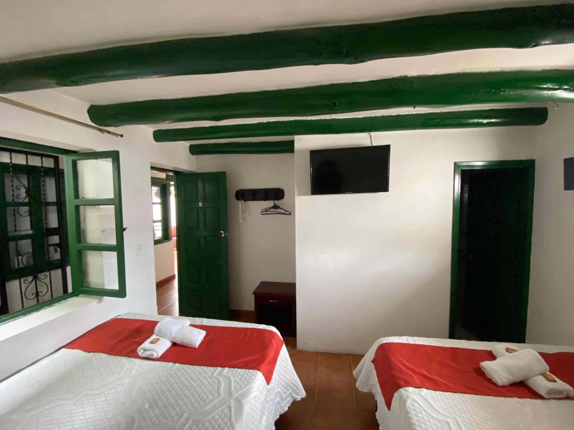 La Rioja Hotel *